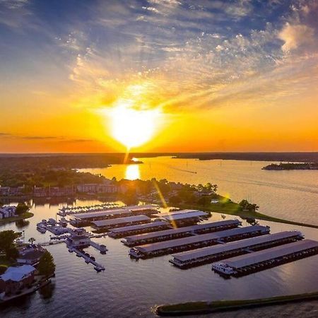 Lakeside Daze! Монтгомъри Екстериор снимка